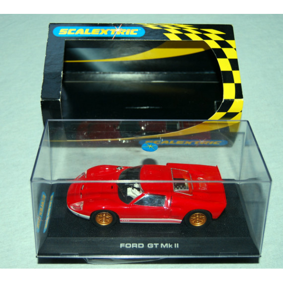 C2424 Ford GT40 MkII Scalextric Car (2003)
